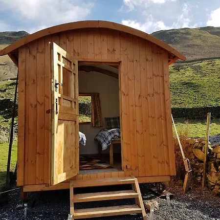 Stybeck Farm Shephards Hut * Thirlmere