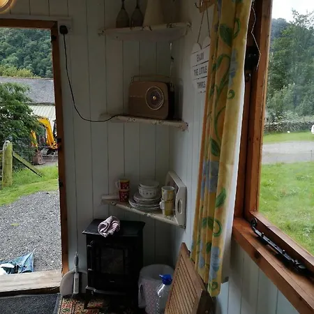 Stybeck Farm Shephards Hut